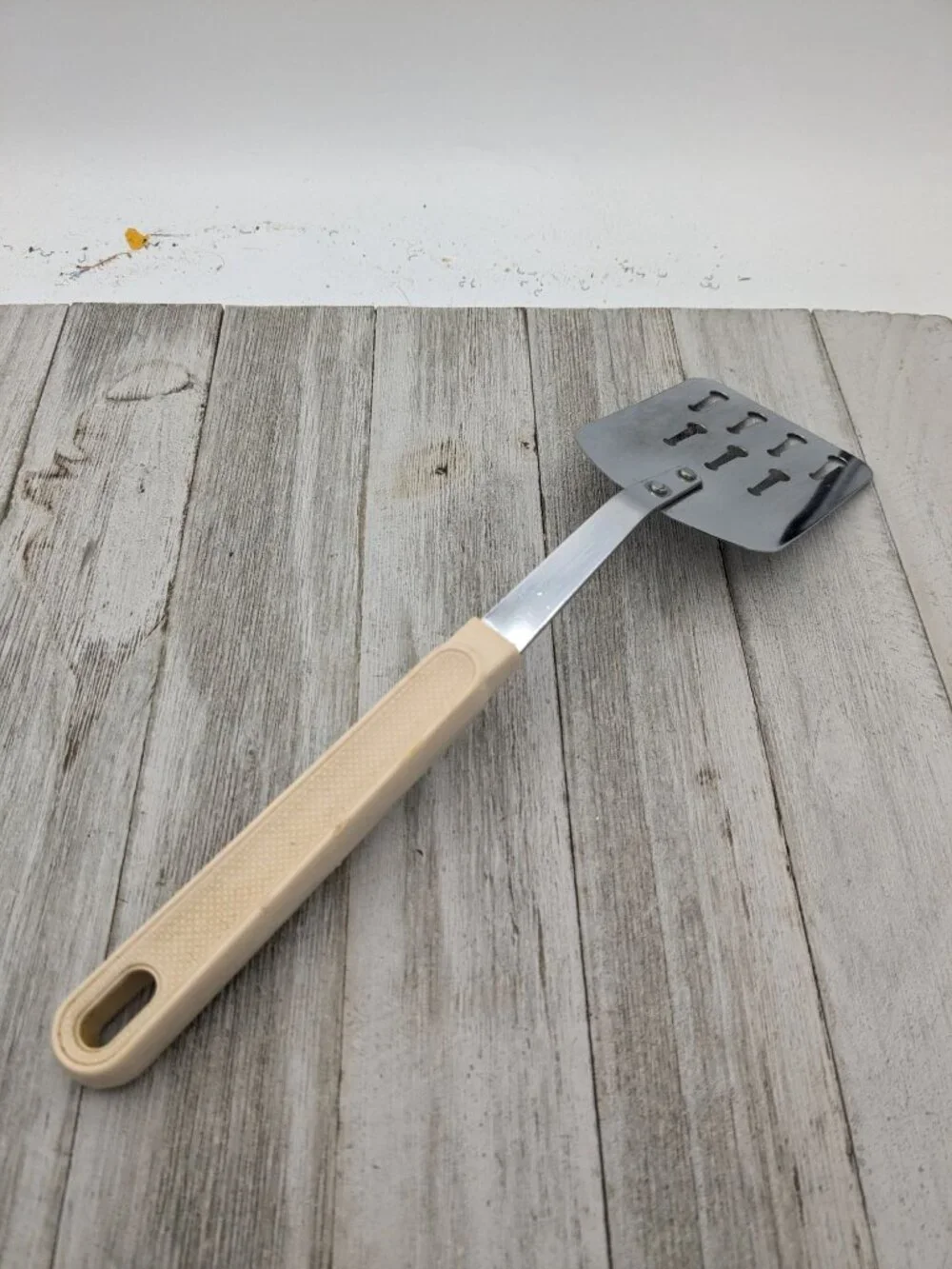 Vintage EKCO USA Short Chromium Plated Slotted Spatula Almond Handle 10 1/2